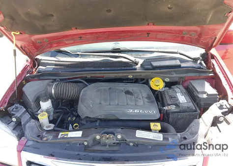 2014 Chrysler Town & Country Touring из США, поврежденный, VIN 2C4RC1BG7ER433956